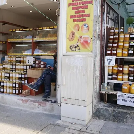 Deluxe In The Middle Of The Downtown София